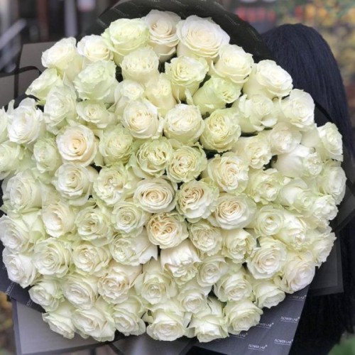 Купить на заказ Букет из 75 белых роз с доставкой в Хромтау