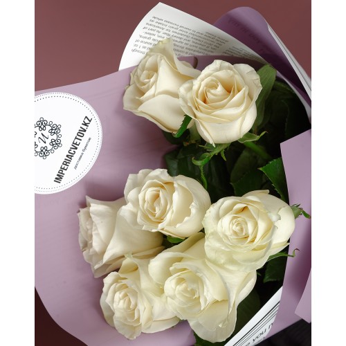 Купить на заказ Букет из 7 белых роз с доставкой в Хромтау