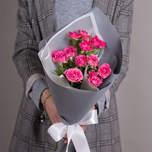 Купить на заказ Букет из 3 кустовых роз с доставкой в Хромтау