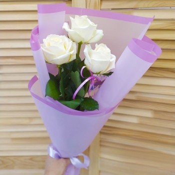 Букет из 3 белых роз Букет из 3 белых роз